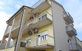 Marini Apartmani